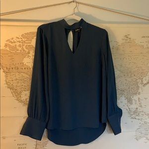 v-neck long sleeve